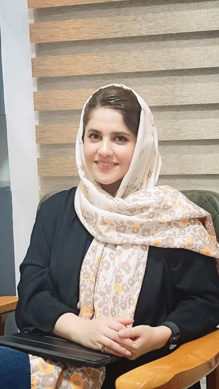 پرتره مبینا فخوری